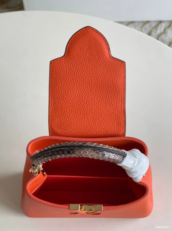 LOUIS MINI CAPUCINES VUITTON 0309